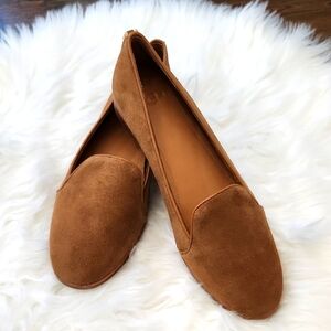 NWOB. UGG Bonnie Suede Loafers Sz.9